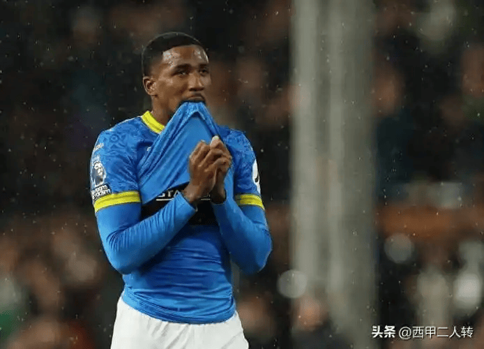 英超倒计时；夏洛特黄蜂今夜调整名单；细节引发关注；气氛紧张；球队文化再被提及的简单介绍